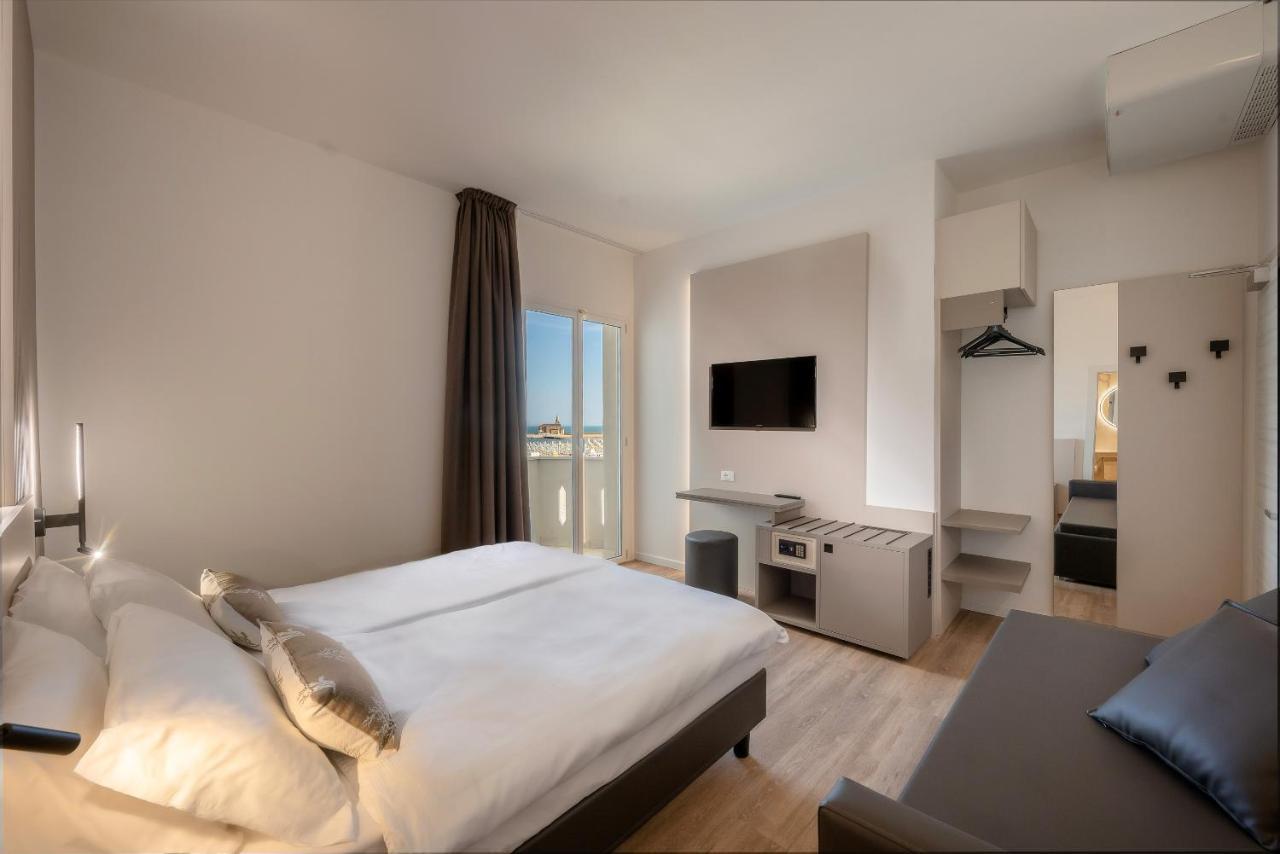 Hotel Delfino Caorle Kültér fotó