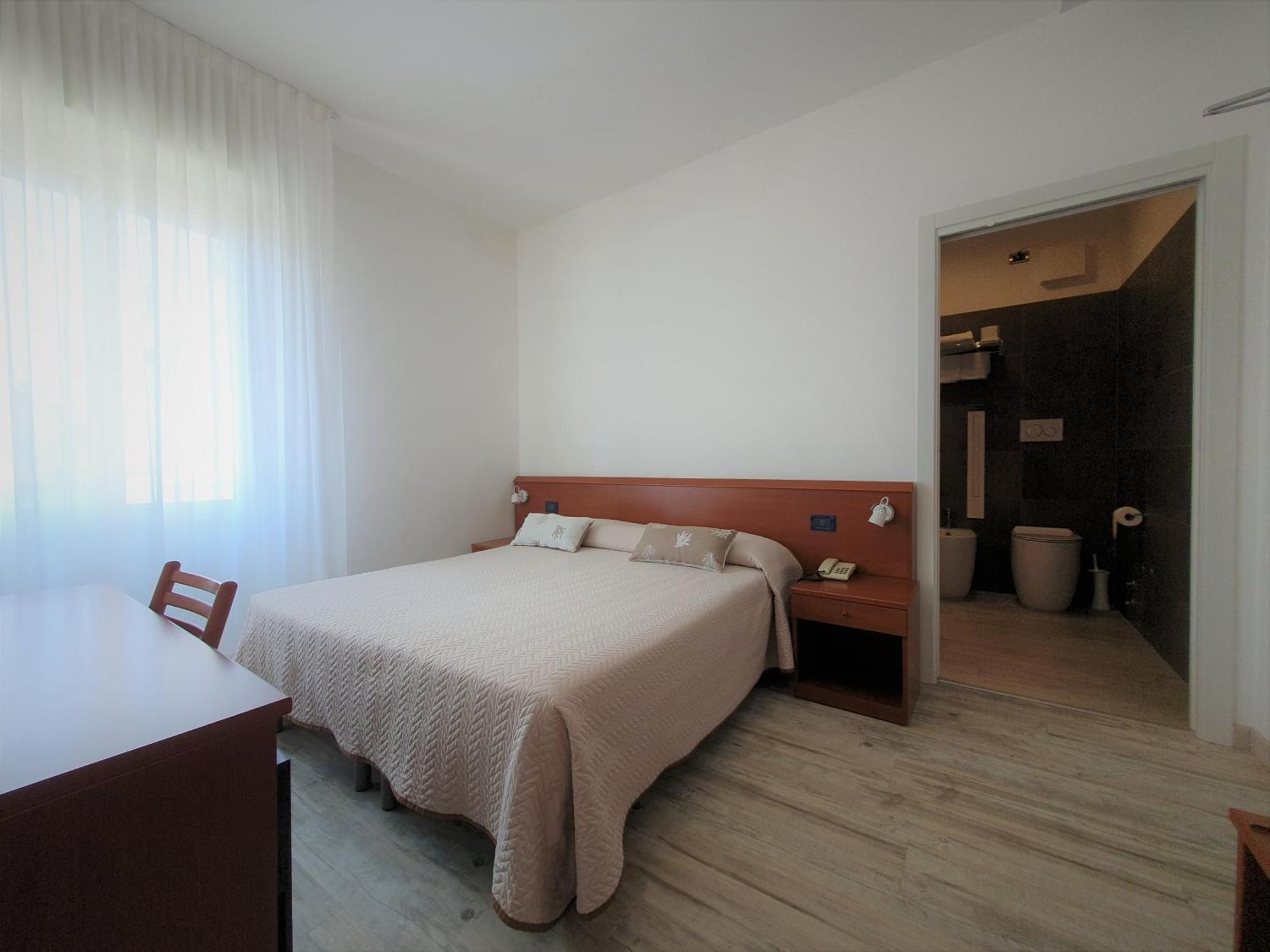 Hotel Delfino Caorle Kültér fotó