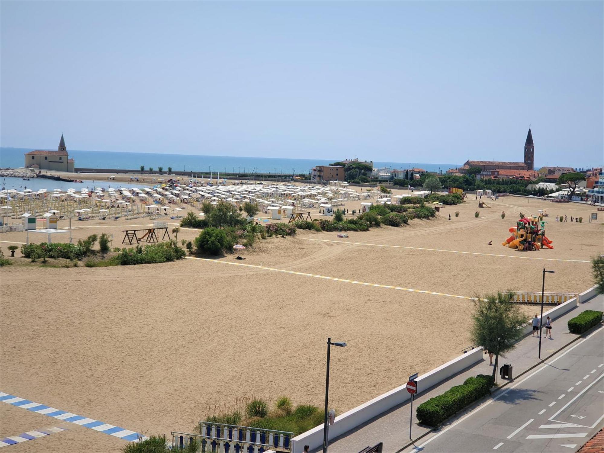Hotel Delfino Caorle Kültér fotó