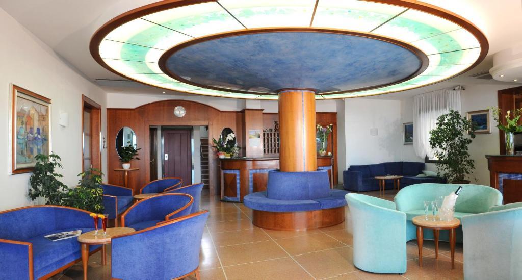 Hotel Delfino Caorle Kültér fotó