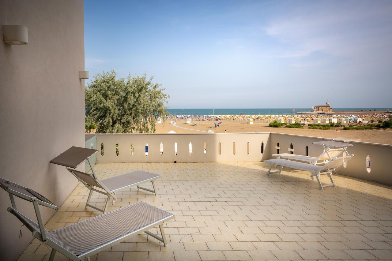 Hotel Delfino Caorle Kültér fotó