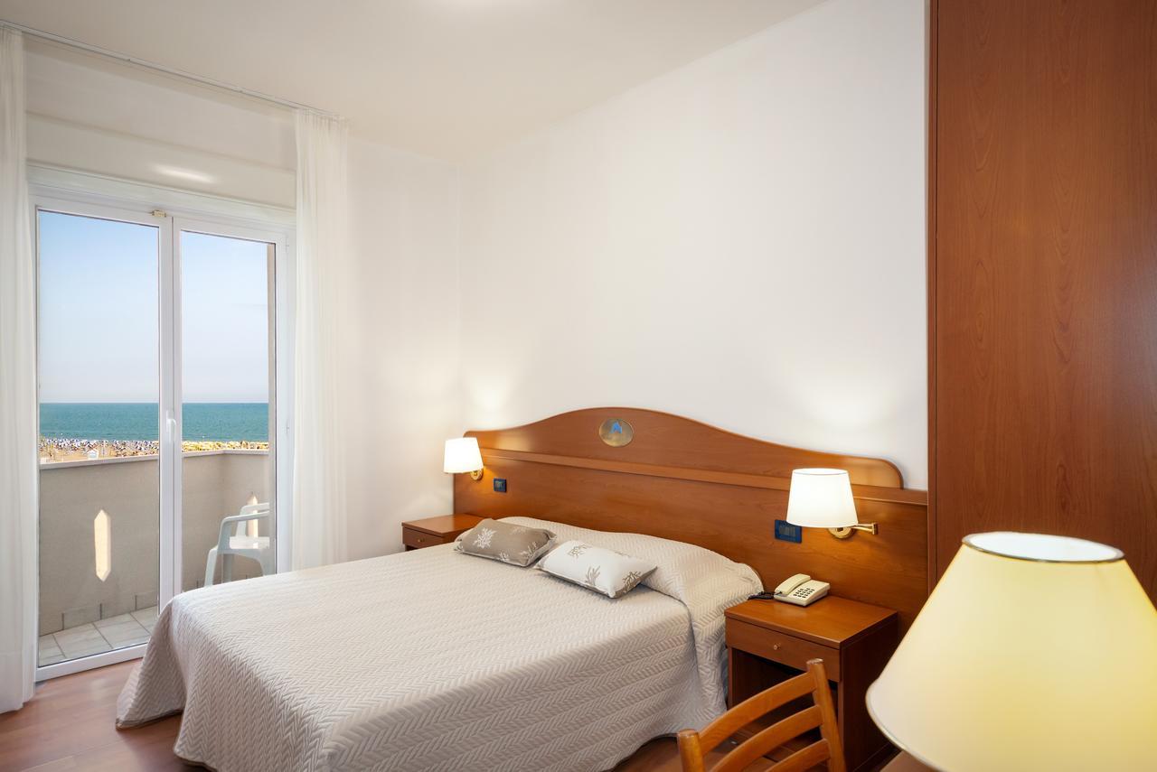 Hotel Delfino Caorle Kültér fotó